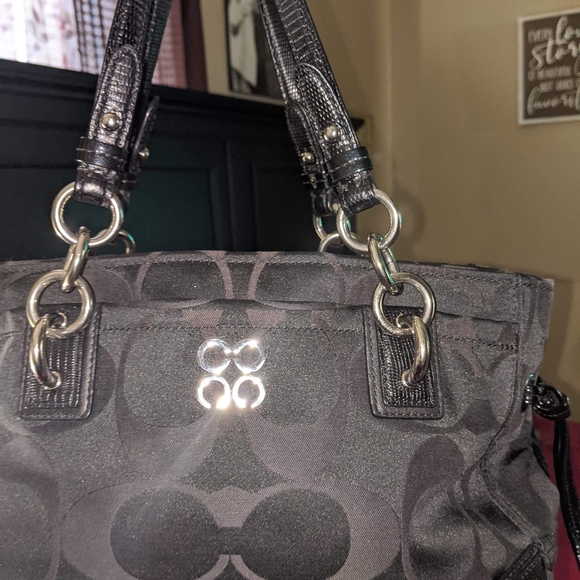 Coach purse - Picture 3 of 3